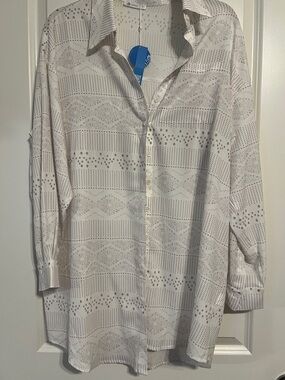 Cupshe White and Light Toupe Patterned Button-Front Swim Coverup Shirt